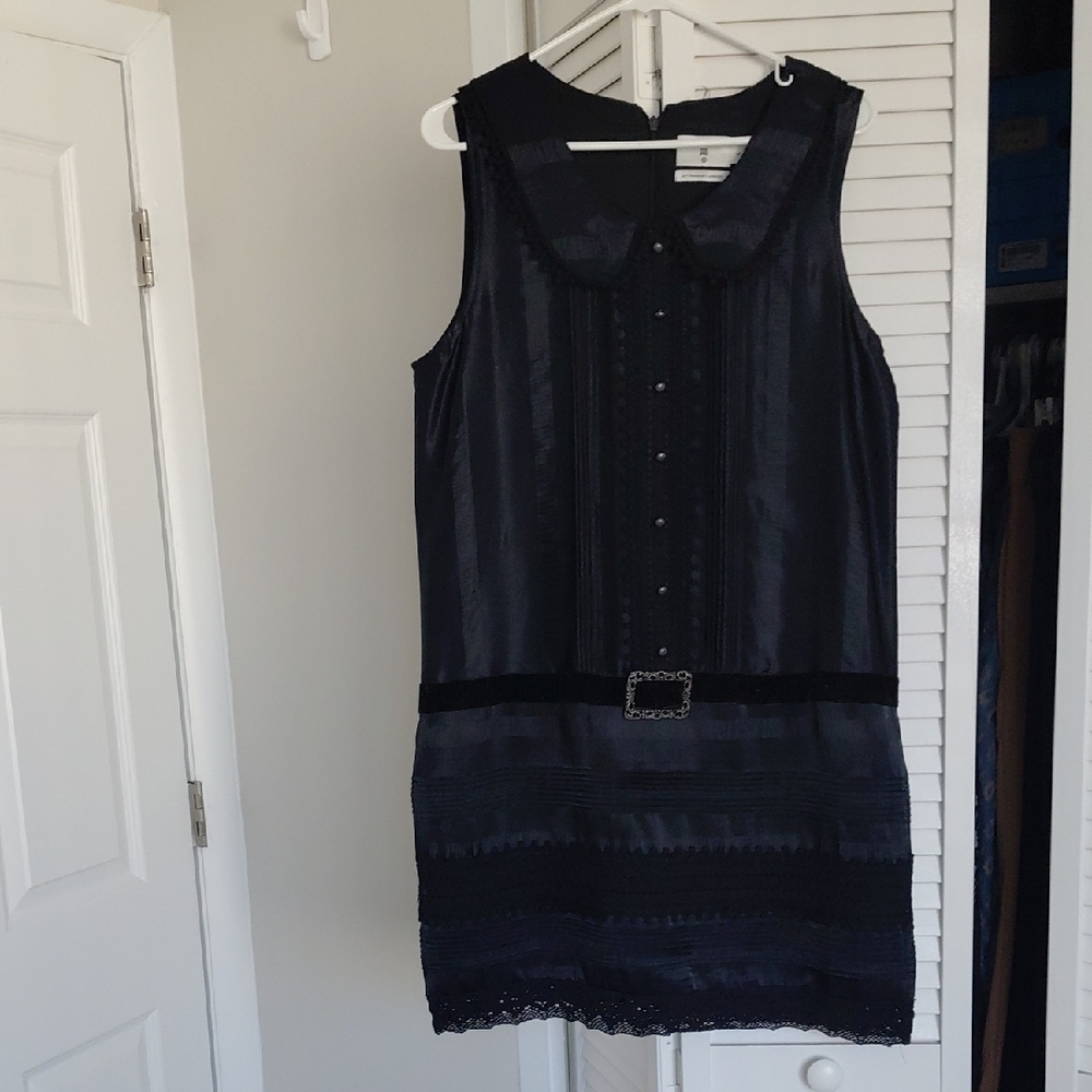 Black Sleeveless Shift Dress with Decorative Belt